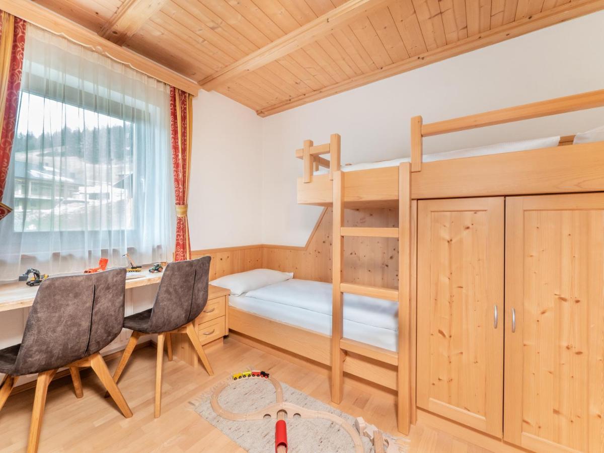 Ciasa Raut Apartment La Valle Luaran gambar