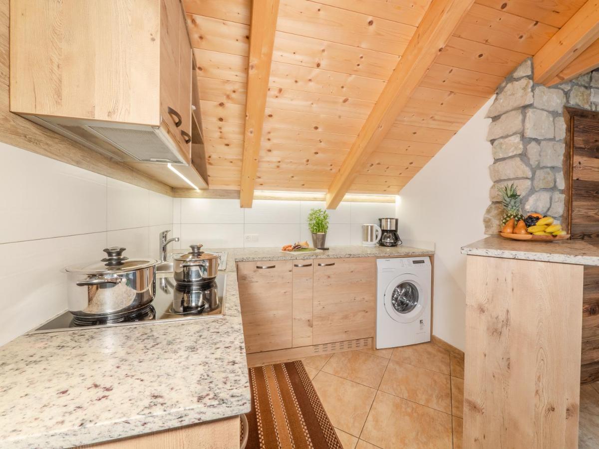 Ciasa Raut Apartment La Valle Luaran gambar