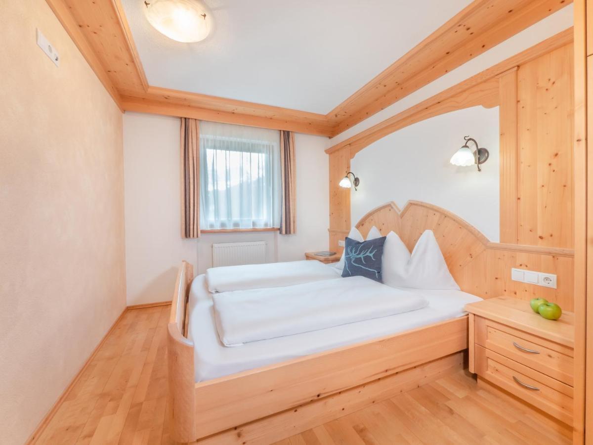 Ciasa Raut Apartment La Valle Luaran gambar
