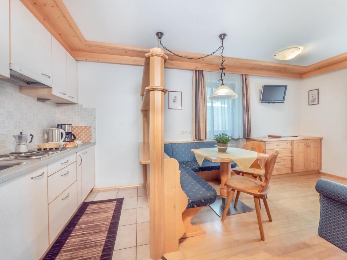 Ciasa Raut Apartment La Valle Luaran gambar