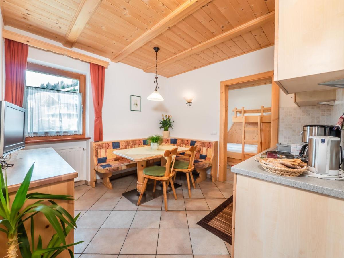 Ciasa Raut Apartment La Valle Luaran gambar